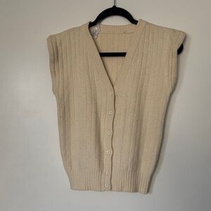 Cream Sleeveless Knit Sweater Vest